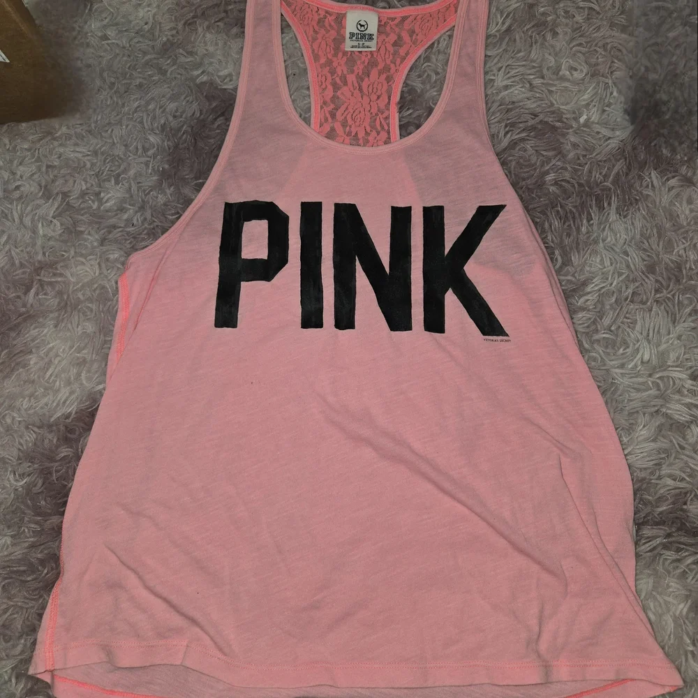 PINK Victoria's Secret Bundle! Sweatshirt/Tank/Tshirt - Picture 3 of 7